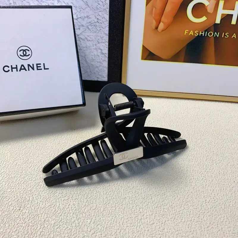 Chanel Hair Grab Clip 12lyx40 (4)